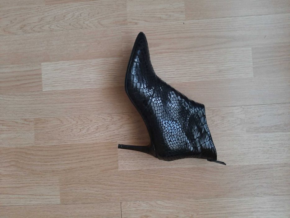 Botine elegante  din piele