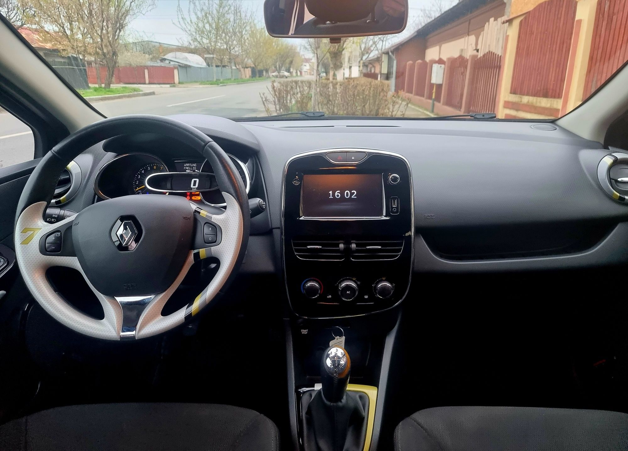 RENAULT CLIO 0.9 Benzina An 2013