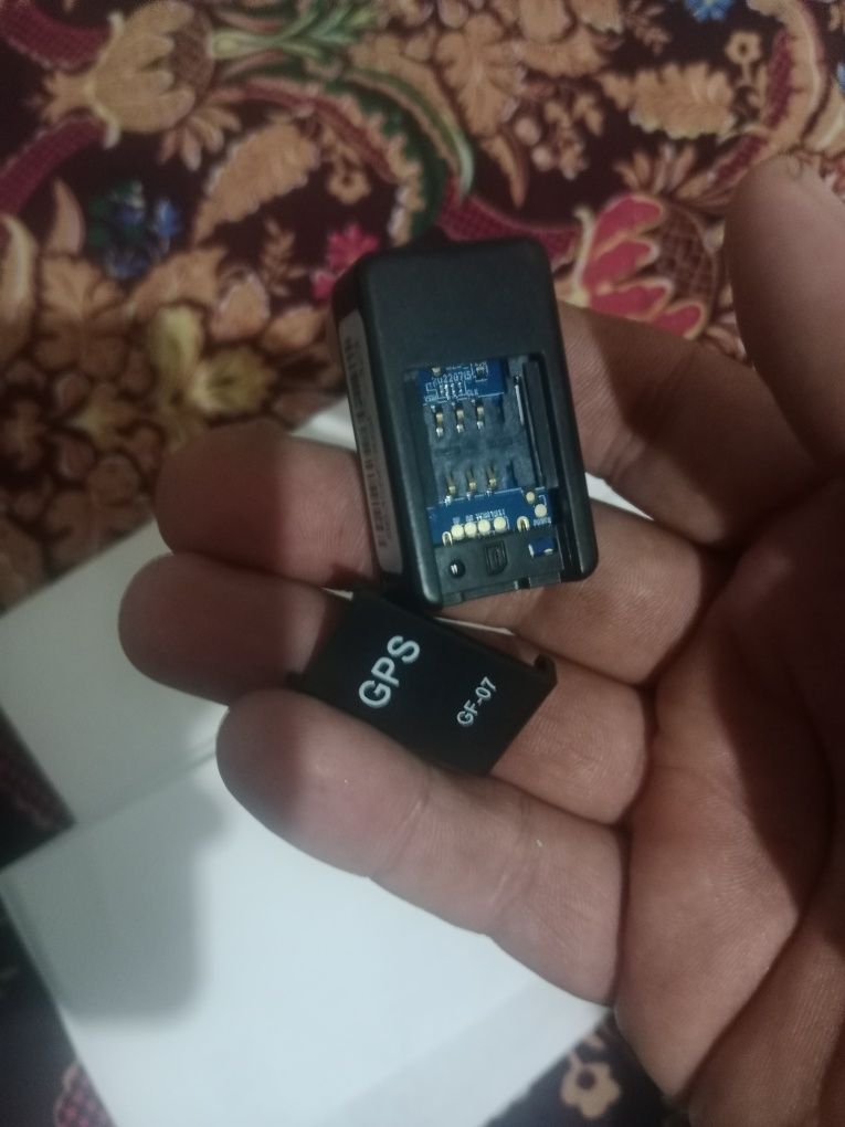 Gps. Sotiladi ishlashi zo'r.