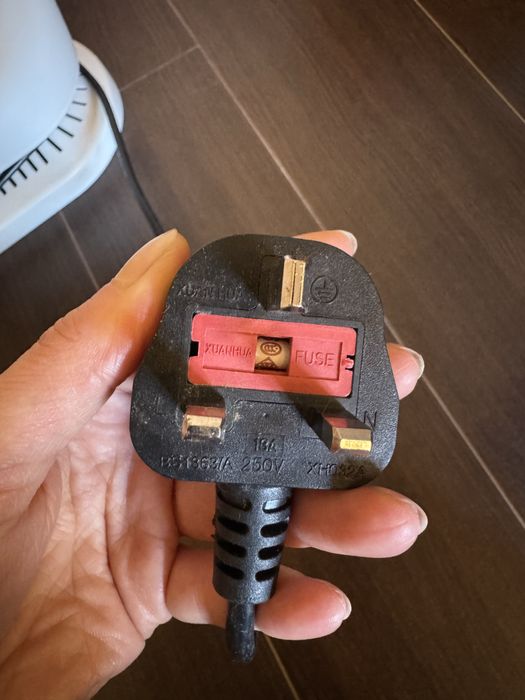 Calcator/ uscator pentru camasi si tricouri