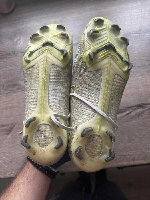 Футболни обувки Nike Mercurial