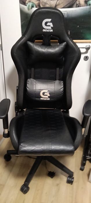 Scaun gaming cu telcomanda masaj si lumini