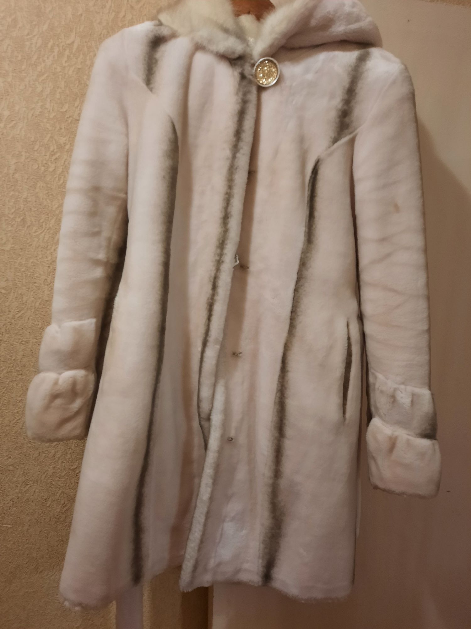 Продам искусственную шубу!