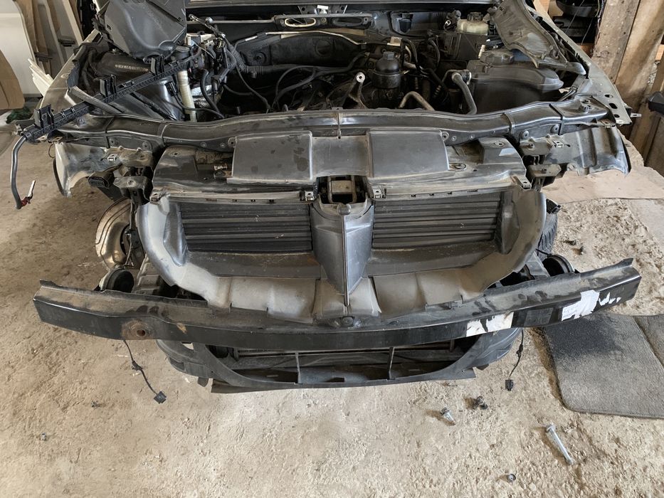 Trager BMW Seria 3 E90 E91 : Panou / Radiatoare / Ventilator