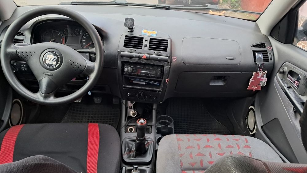 Vand sau schimb seat cordoba 2001