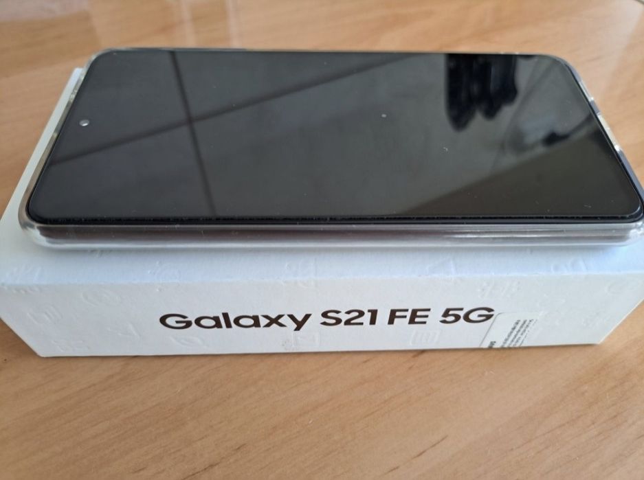 Samsung Galaxy S 21 Fe, black, 128gb/6gr, impecabil 10/10, ca nou.