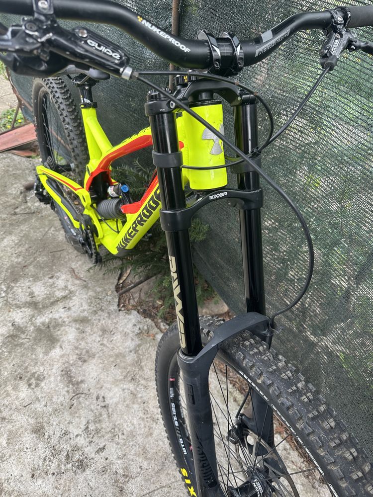 Nukeproof Pulse Comp Downhill Bike
