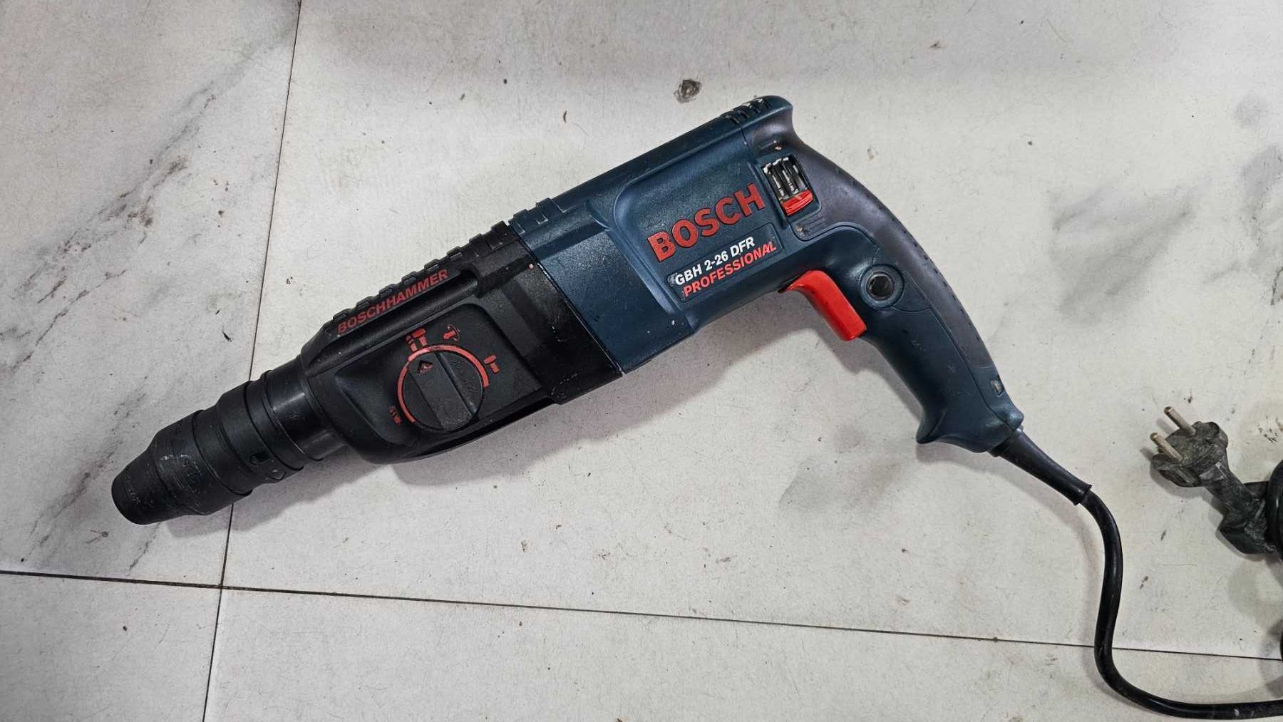 Перфоратор BOSCH GBH 2-26 DFR