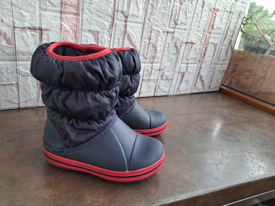 детски ботуши,зимни обувки,боти,апрески,Crocs номер25 за момче