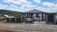 Casa 104 m2 zona 5 drumuri Valea Adanca