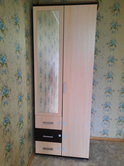 Продам комнатные шкафы