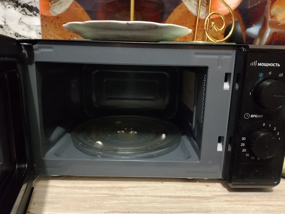 Продам микроволновку в отличном состоянии.