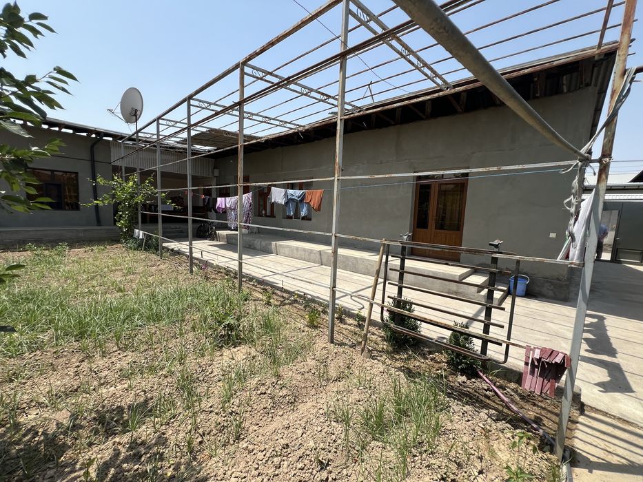 Дом селекция 5 соток 6 комнаты,цена 115000 у.е