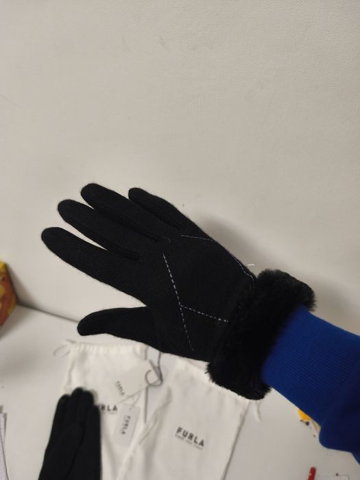 Дамски ръкавици Furla