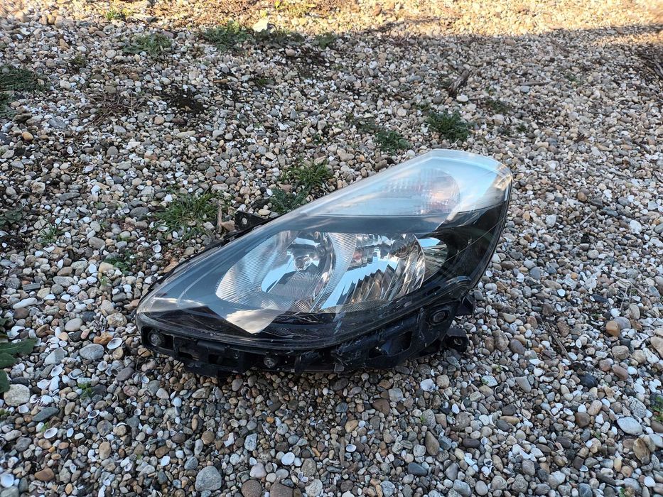 ляв черен фар за рено клио 3 фейслифт 09-13 RENAULT CLIO III FACELIFT