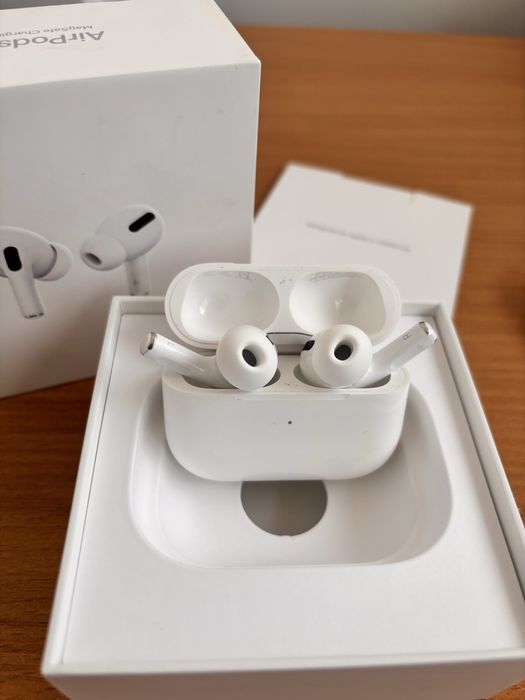 Продам Airpods Pro 1-го поколения. Оригинал. Качество супер.