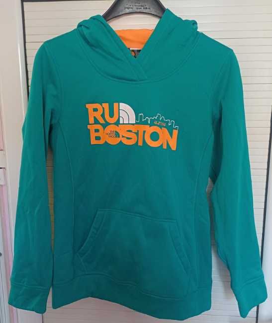 Чисто ново оригинално горнище The North Face