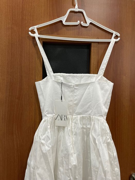 Нова бяла рокля zara