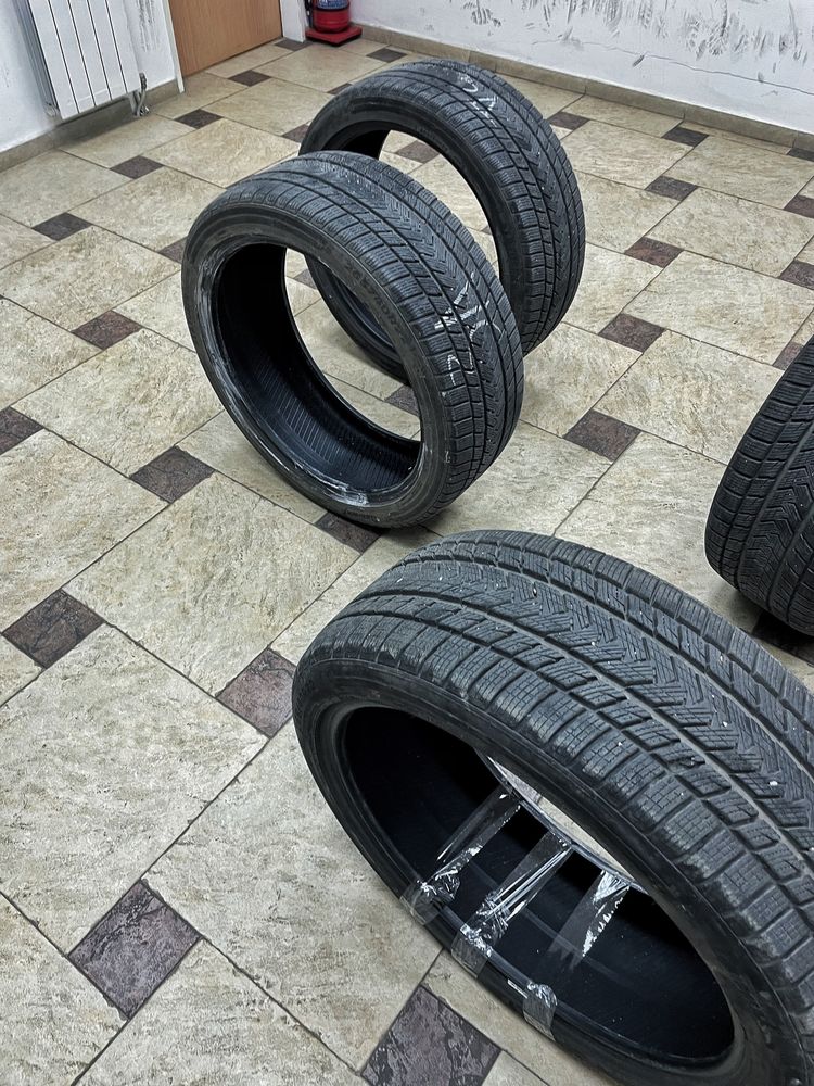 Зимни гуми 265/40R22 на един сезон