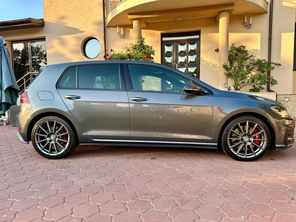 Volkswagen Golf 2.0 TSI DSG GTI