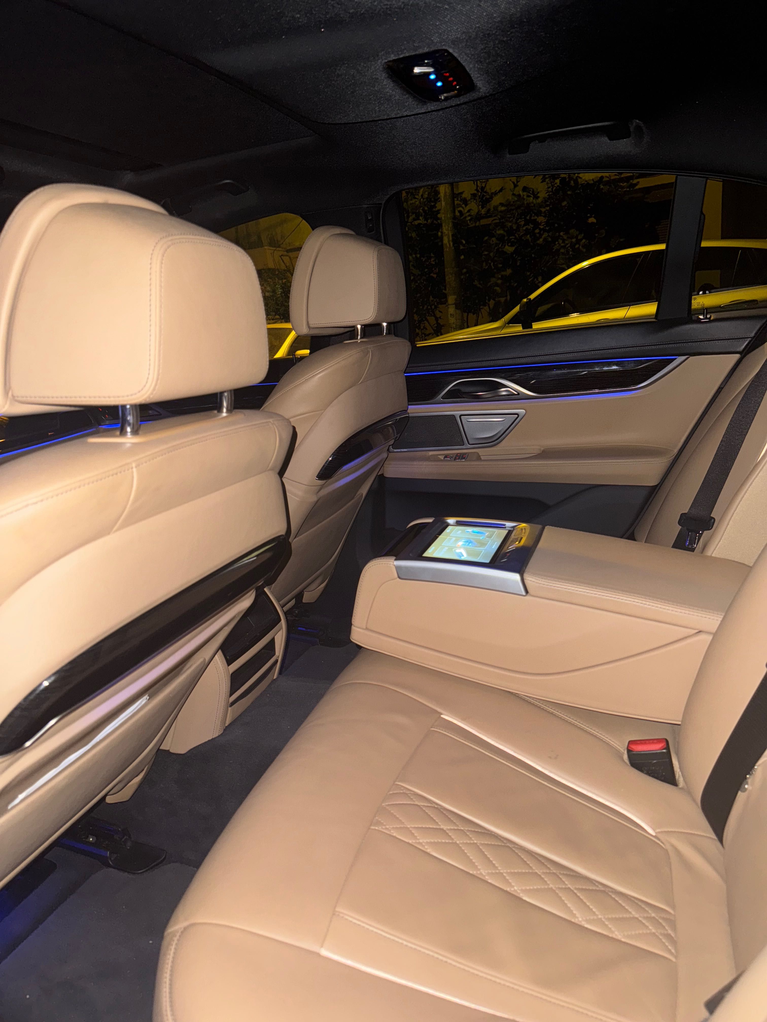 BMW 730D pachet carbon core