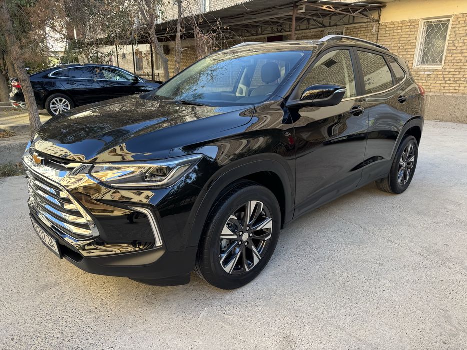 Tracker 325T Premier 2021 yil