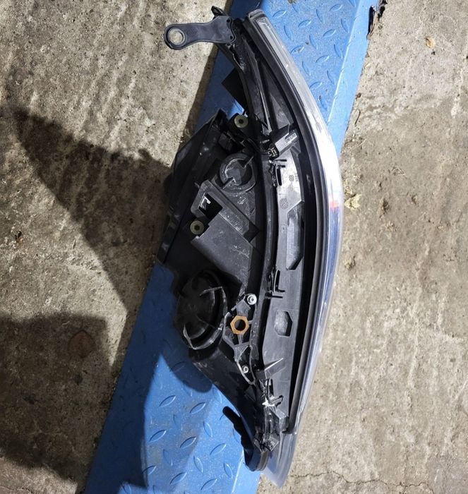 Продавам фарове Е60 преди фейса