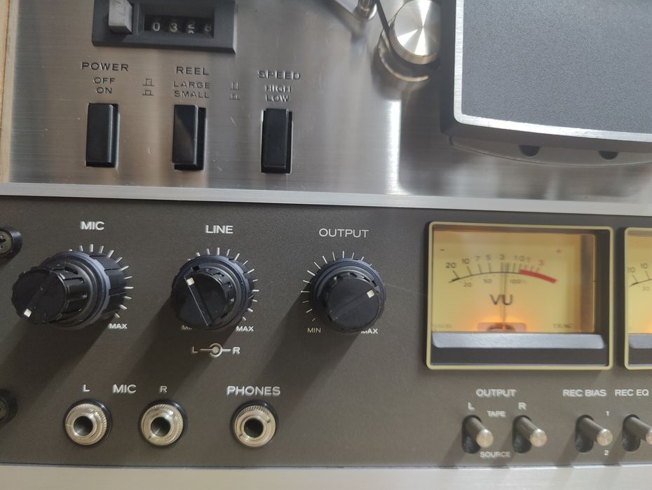 Teac A-3300SX ,stare excelentă,tehnic și estetic