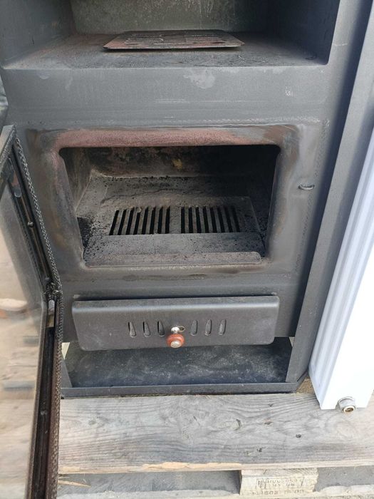 Vand termosemineu 16 kw aproape nou.