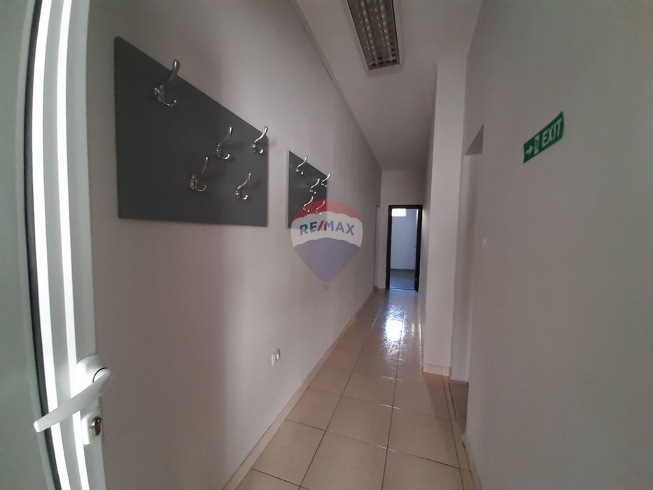 Дава се под наем Магазин в Варна, Гръцка махала - 56 кв.м за 382.5 € - Снимка #8