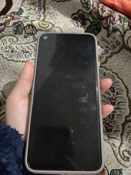 Телефон самсунг срочно одам чучуть лагает батарейка новая одаю срочно