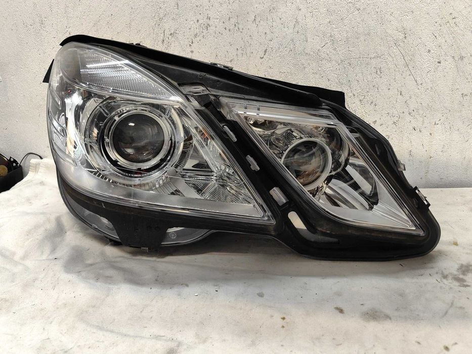 Оригинал;ен фар Мерцедес Е 212  Mercedes E 212 Led Bixenon