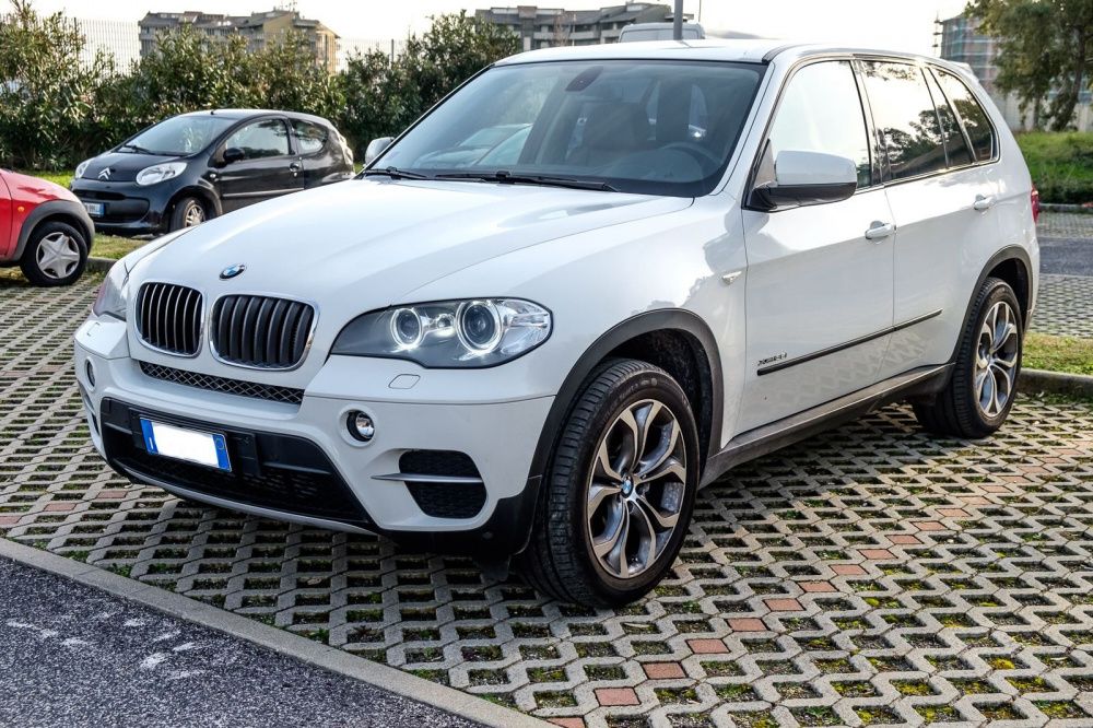 BMW X5 2013 год.E70