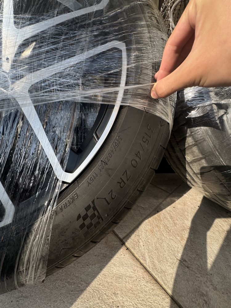 Продаю диски AMG + шины Michelin PS4 Suv