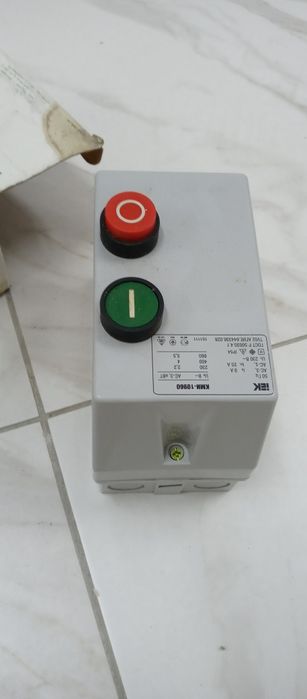 Контактор в оболочке (пускач)