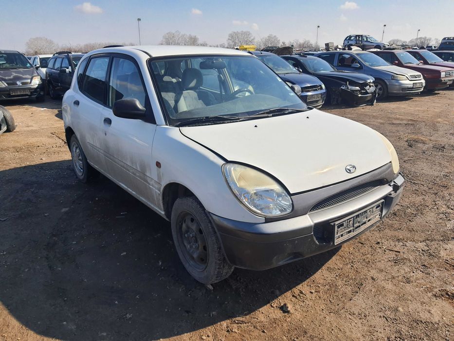 На части! Daihatsu Sirion 1.0i
