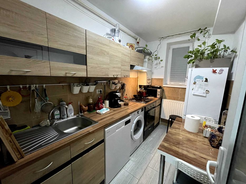 Apartament cu Doua camere - Complet mobilat si utilat
