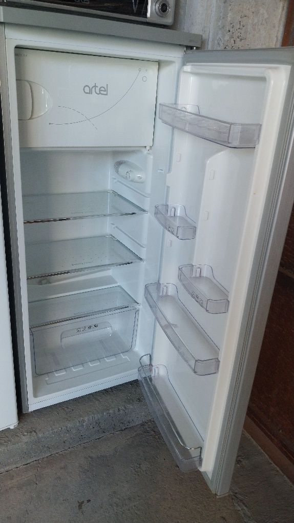 Холодилник Artel продаётся