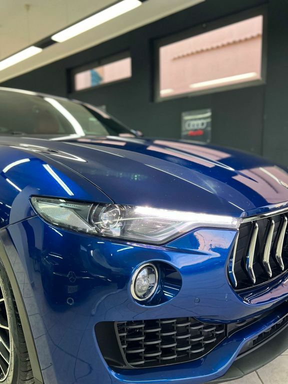 Dezmembrez MASERATI levante faruri/plansa bord