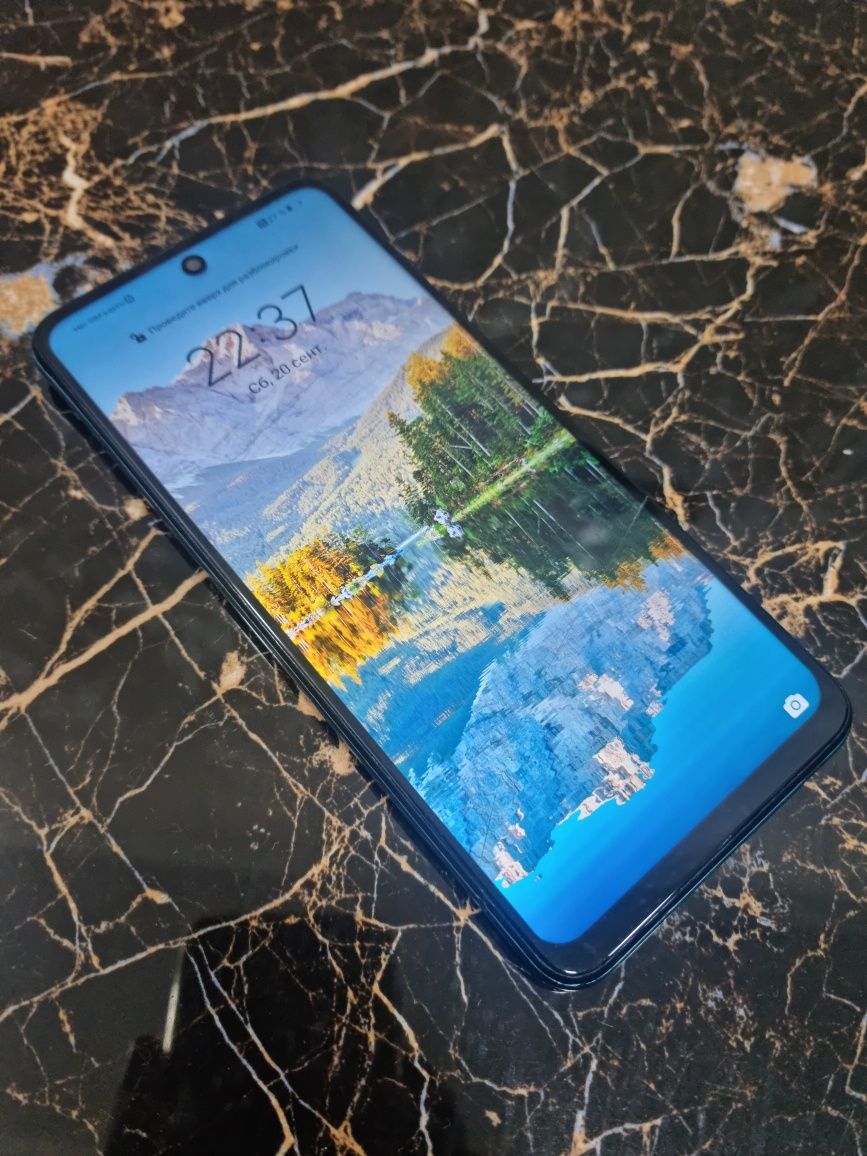 Huawei P smart 2021 память 6/128 Гб в хорошем состоянии