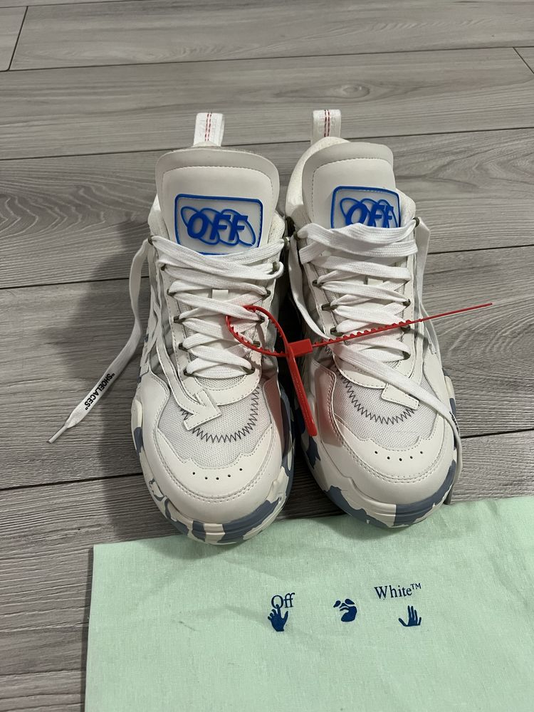 Adidasi Off-White ODSY-1000