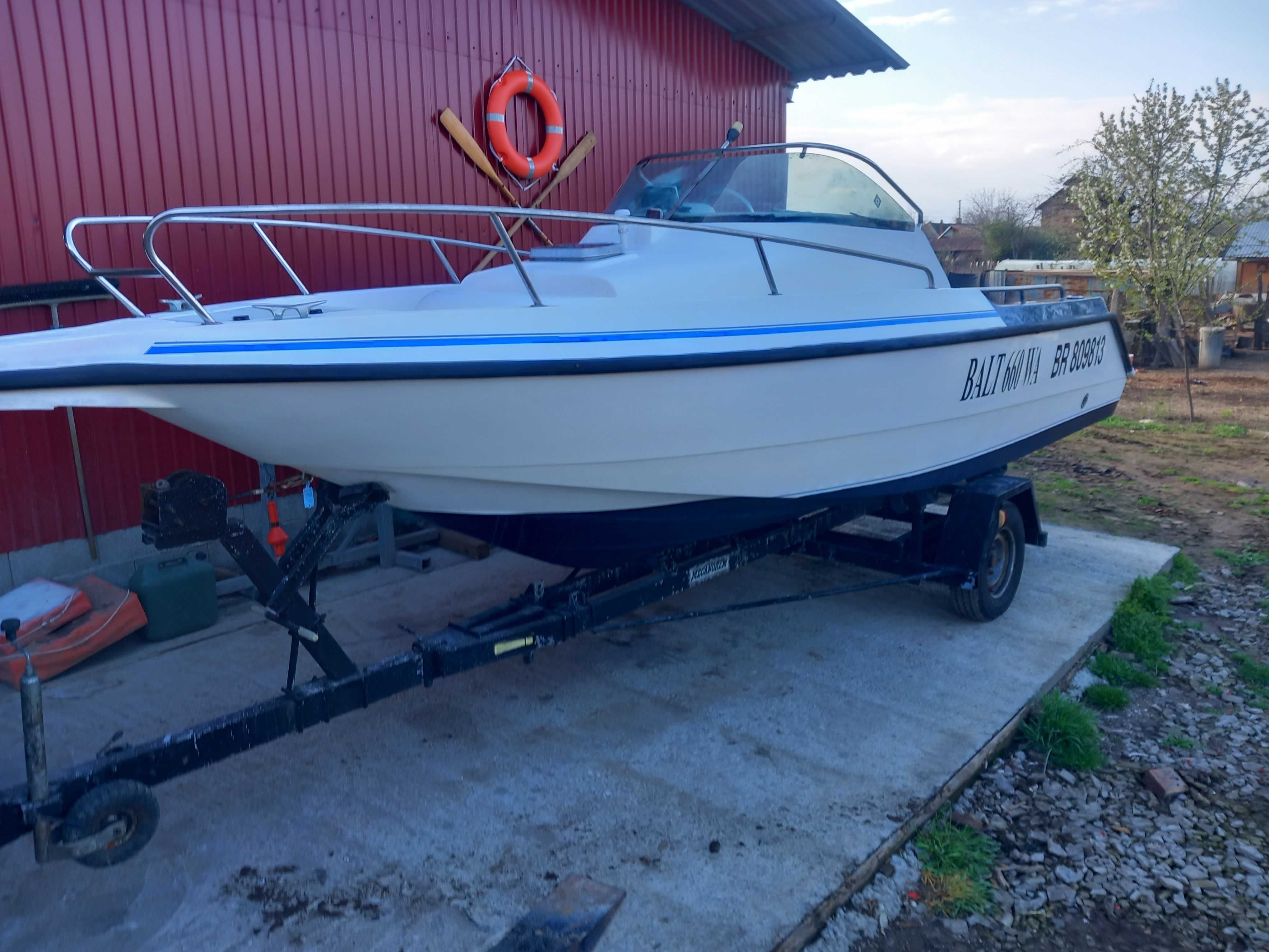 лодка Balt 660 Walkaround