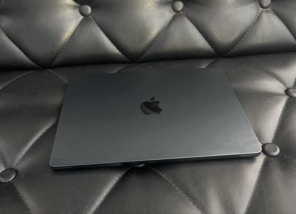 Apple MacBook Air M2 16/256 GB 2022 года в идеальном состояние