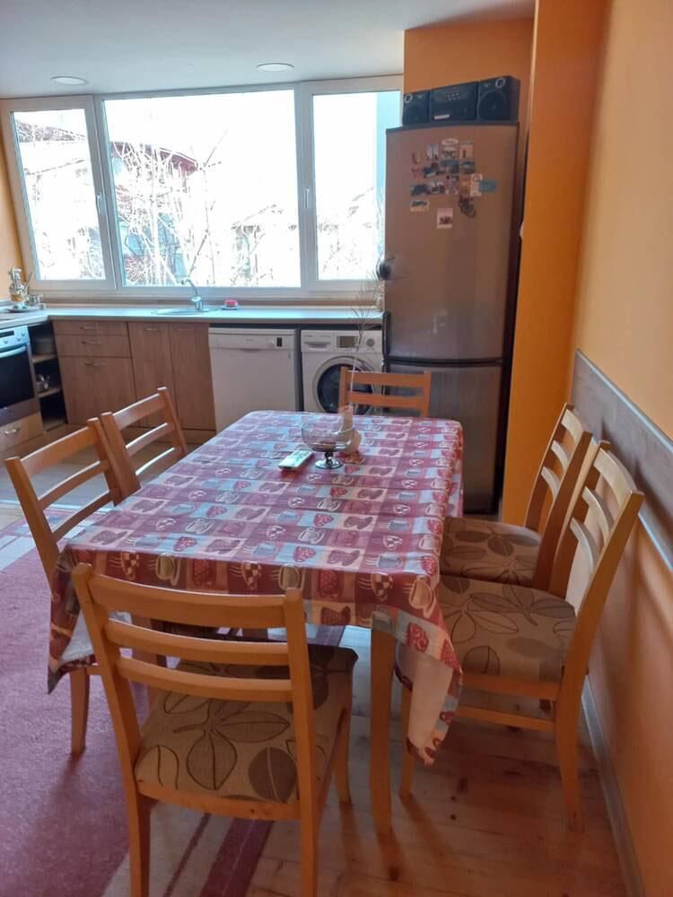 Дава се под наем Тристаен апартамент в Пловдив, Каменица 2 - 82 кв.м за 765 € - Снимка #1