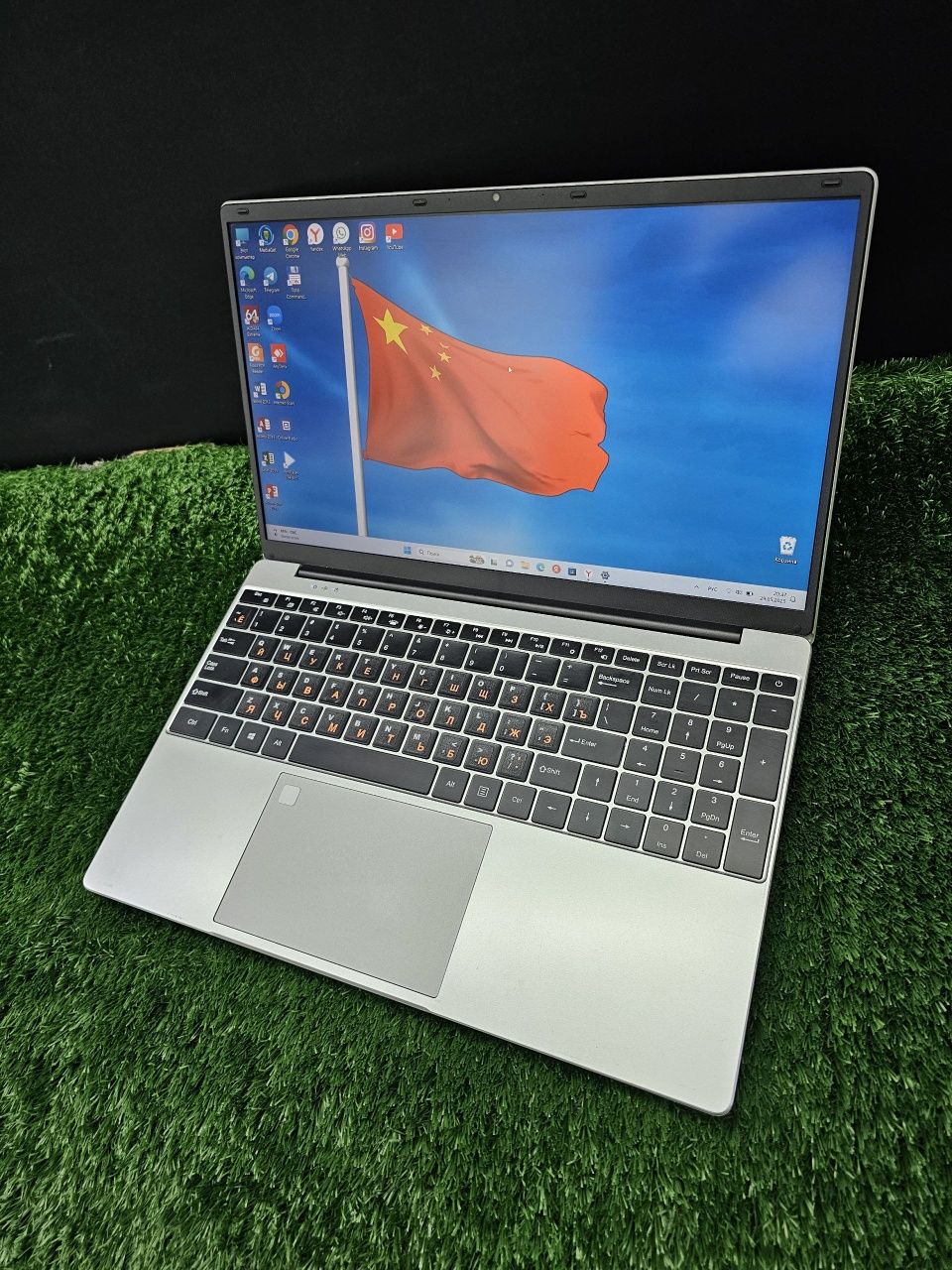 Uzum Marketda Rossa Trend bo'lgan notebook bizda yarim narxida!