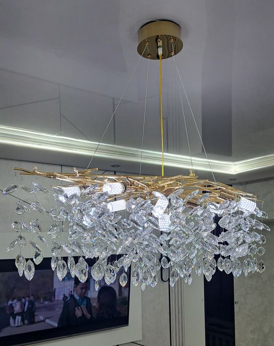 Люстра с лампочками