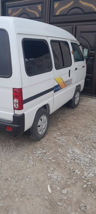 Holati yangi, gaz bor, mejigar oʻrnatilgan, chexol polik qilingan,