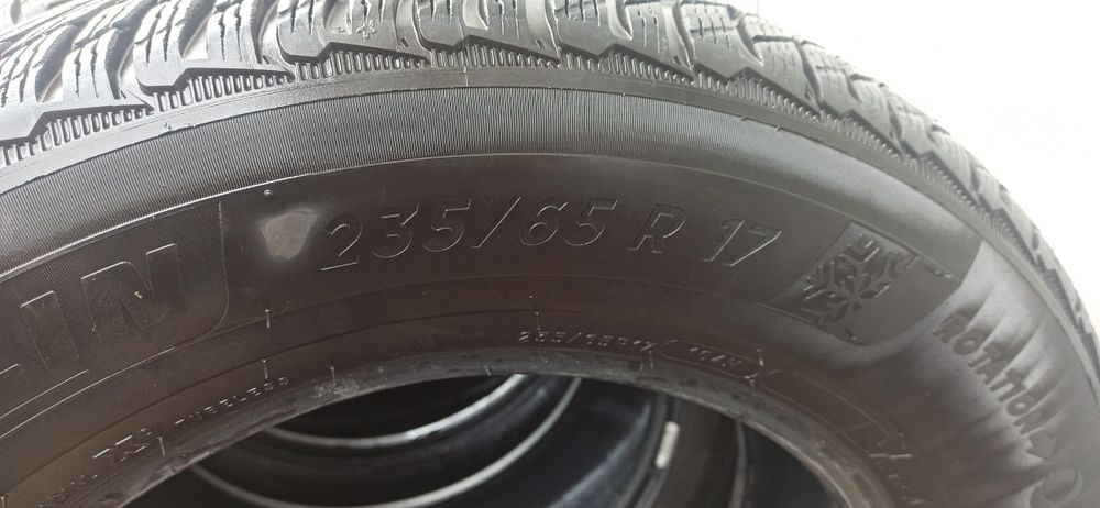 235/65/R17 Michelin Pilot Alpin 5
