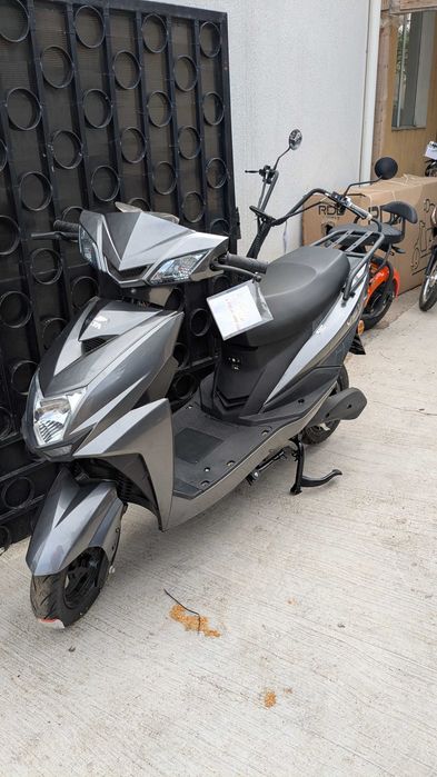 Scuter Electric, 1500W, Fara Permis, autonomie pana la 74 km