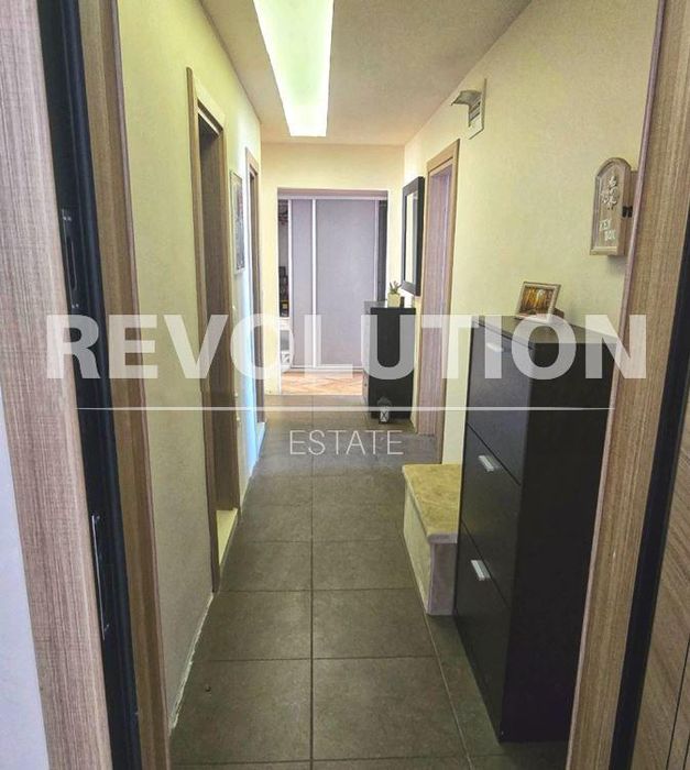 Дава се под наем Четиристаен апартамент в Варна, ВИНС - 110 кв.м за 1200 € - Снимка #8